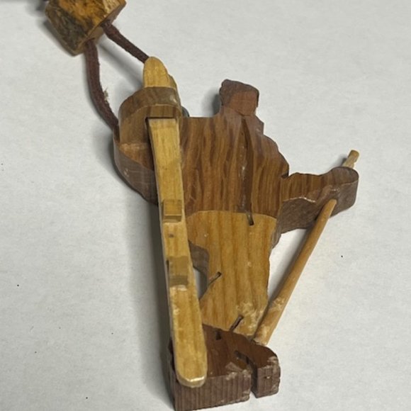 Vallnord, Andorra Rustic Wooden Skier Key Holder Backpack Accessory 3" - Picture 5 of 6